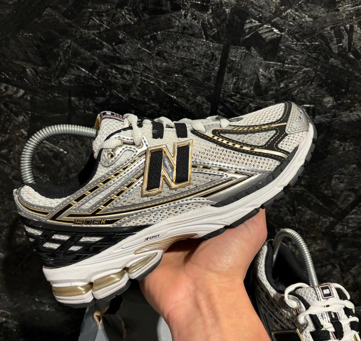 NEW BALANCE NBLS 1906R METALLIC GOLD
